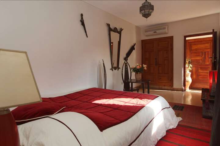 Room 3 of 96