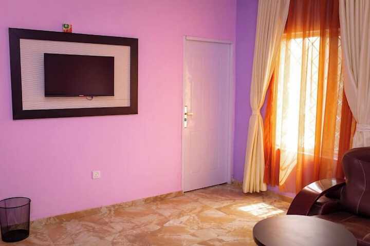 Room 6 of 31