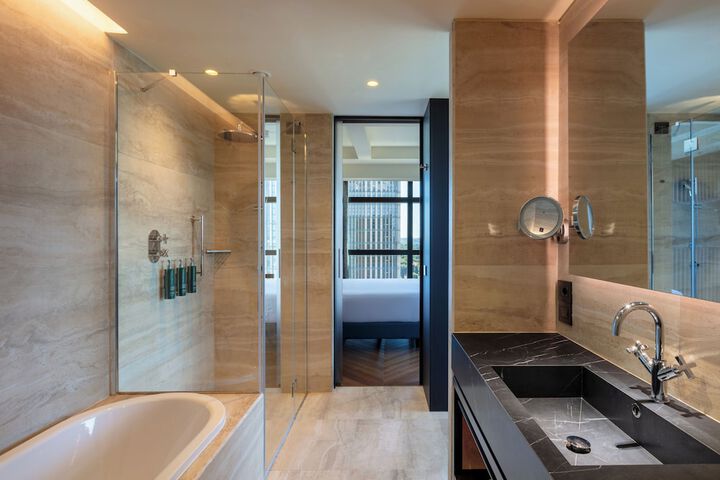 Room 53 of 147