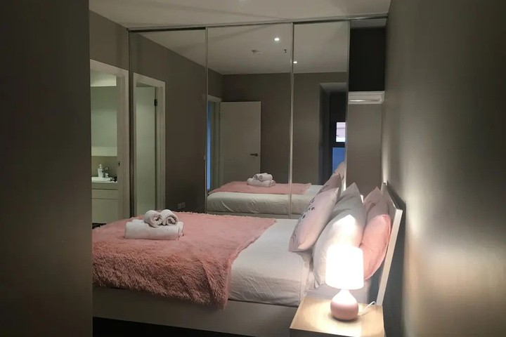 Room 5 of 13