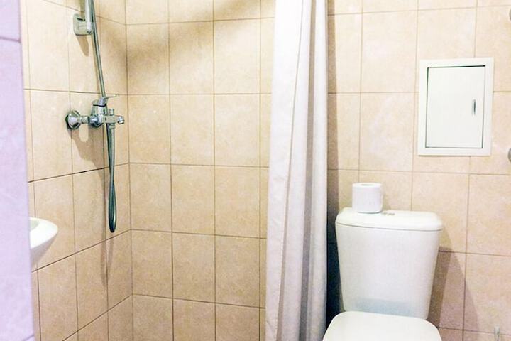 Room 104 of 154