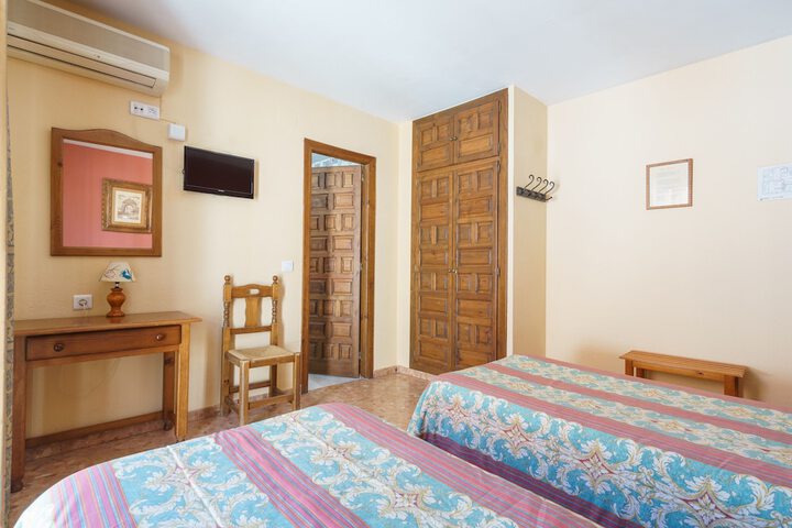 Room 35 of 78