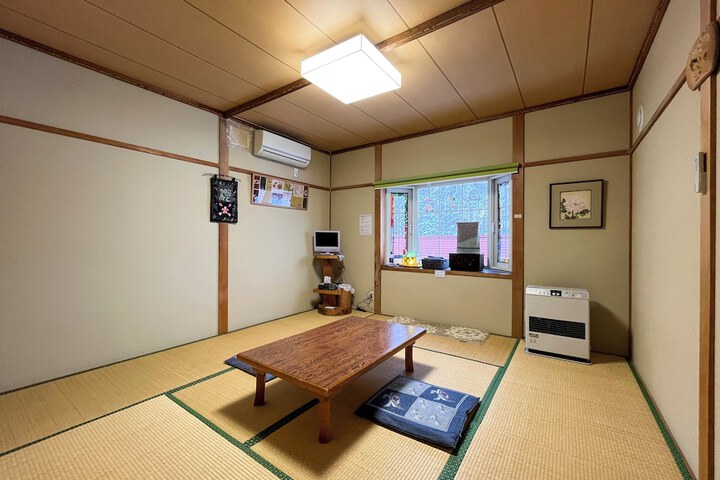 Room 28 of 91
