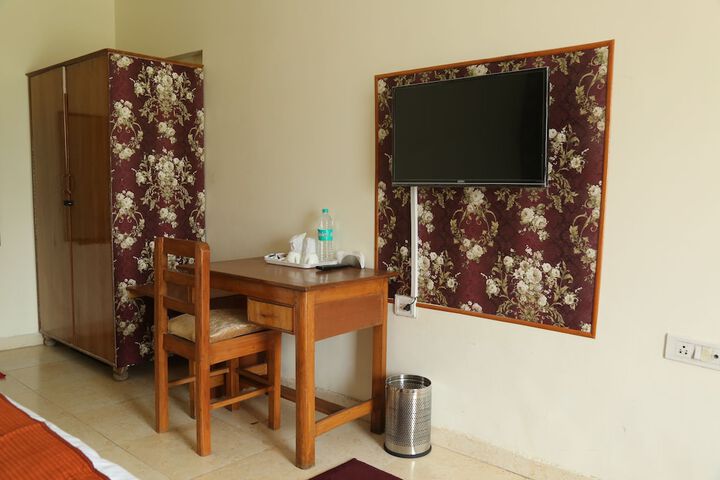 Room 3 of 36