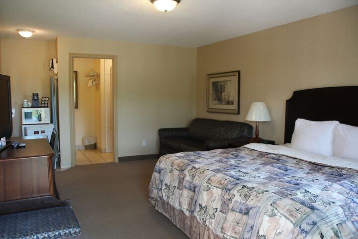 Room 13 of 27