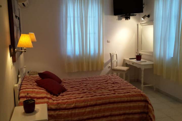 Room 6 of 55