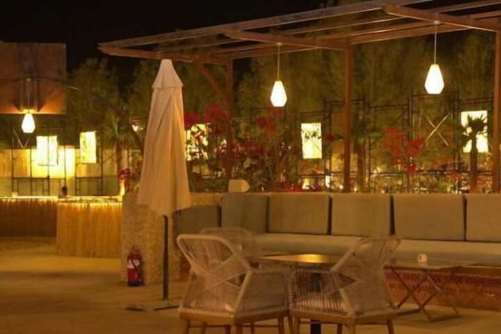 Hotel 94 of 100