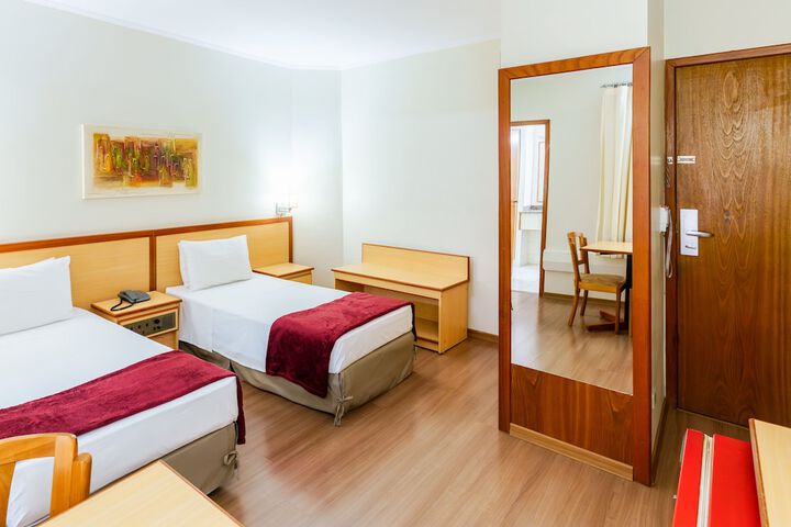 Room 9 of 47
