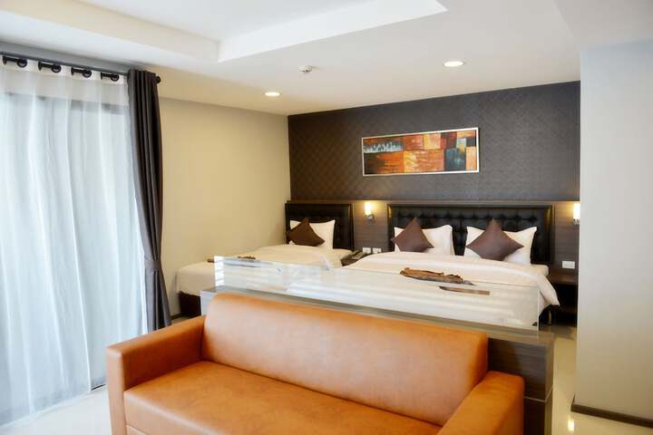 Room 38 of 90