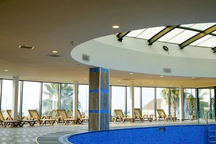 Pool 10 of 20
