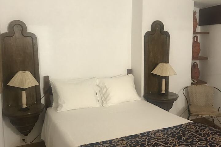 Room 9 of 98