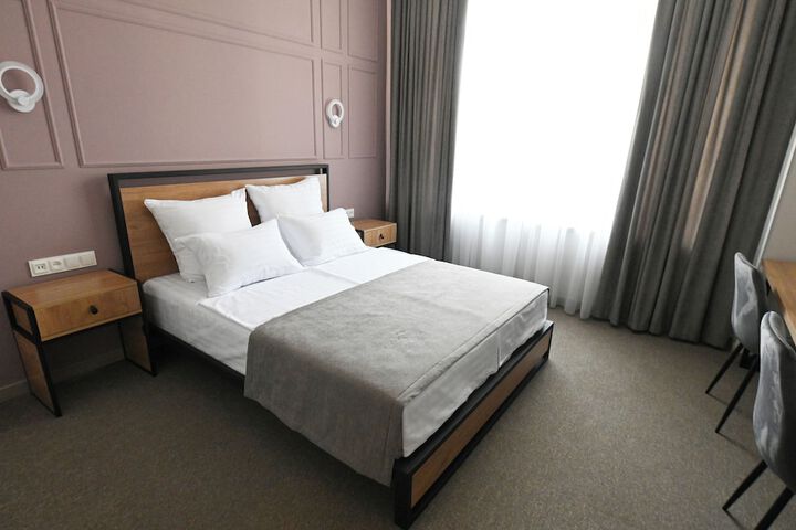 Room 19 of 38