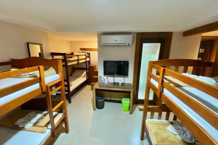 Room 21 of 43