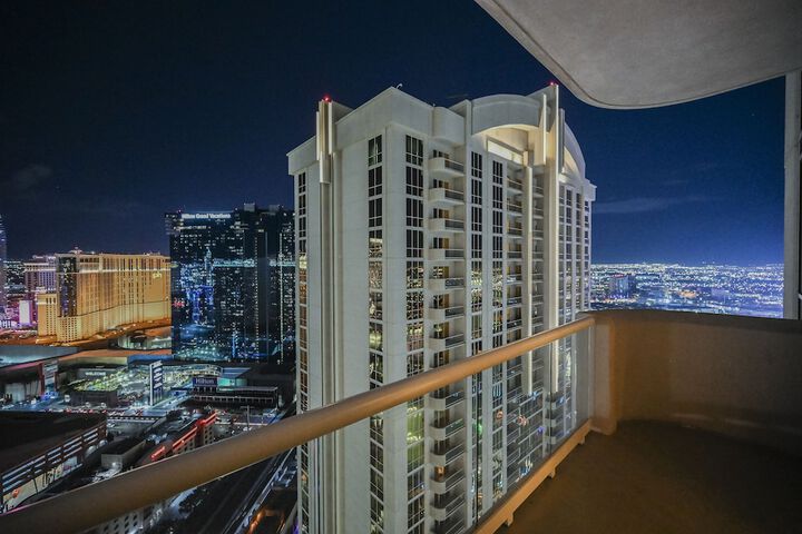 Hotel View 437 of 438