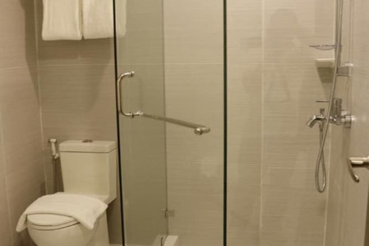 Room 9 of 21