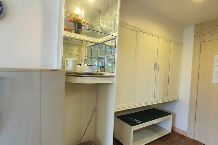 Room 83 of 147