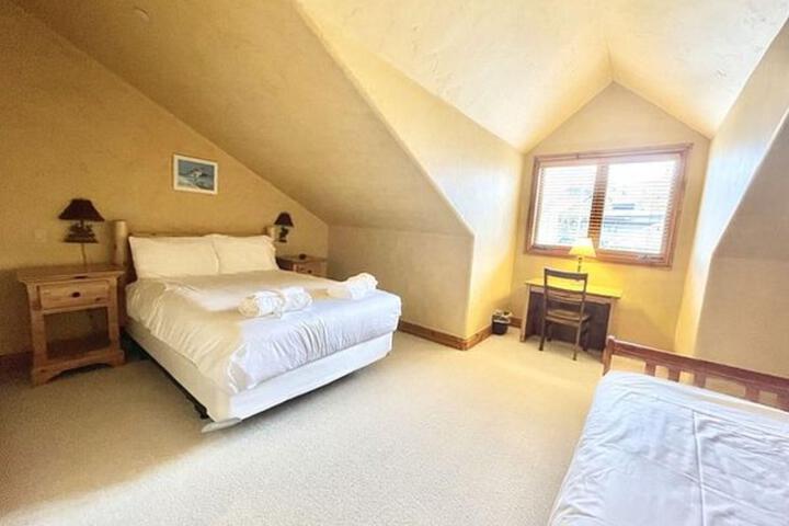 Room 21 of 147