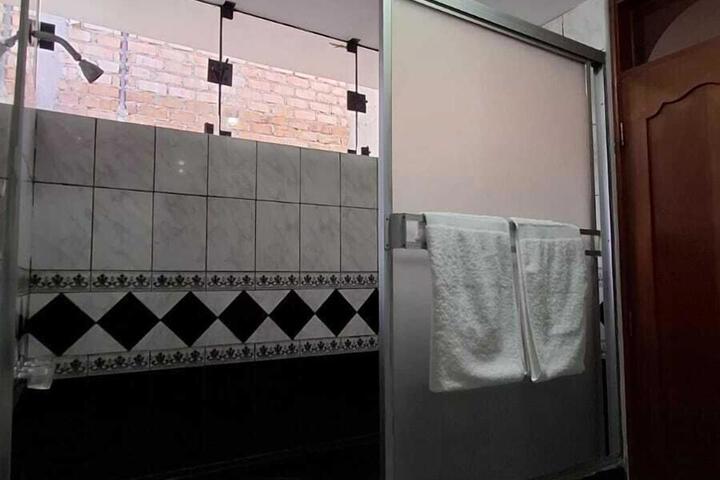 Room 4 of 15