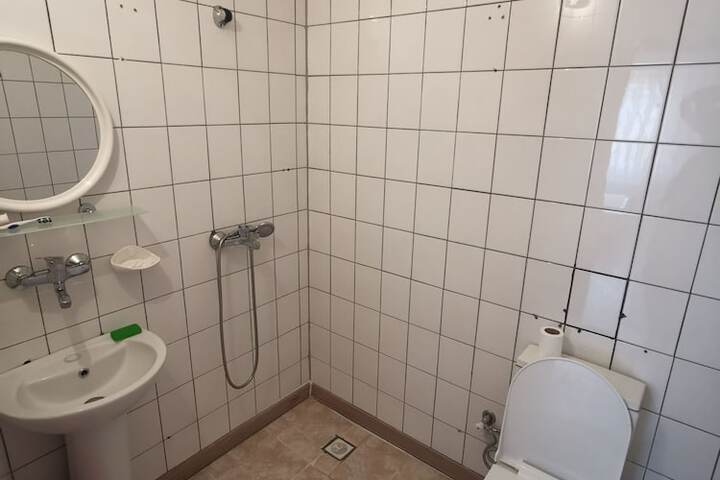 Room 10 of 11