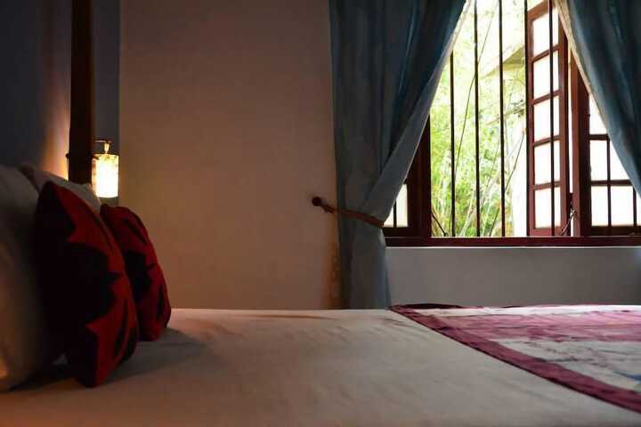 Room 6 of 22