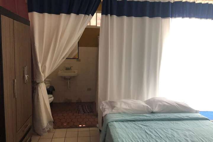 Room 18 of 37