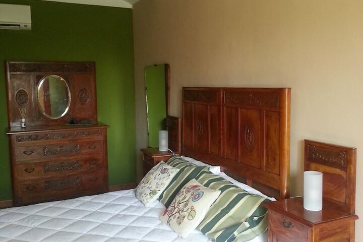 Room 2 of 20