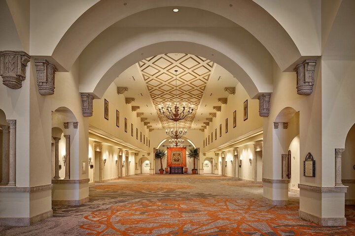 Business Center 75 of 89