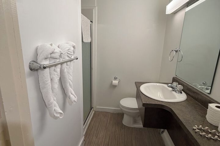 Room 16 of 18