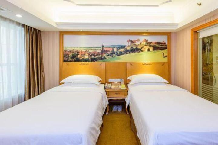 Vienna Hotel (Nanning Keyuan Avenue Subway)