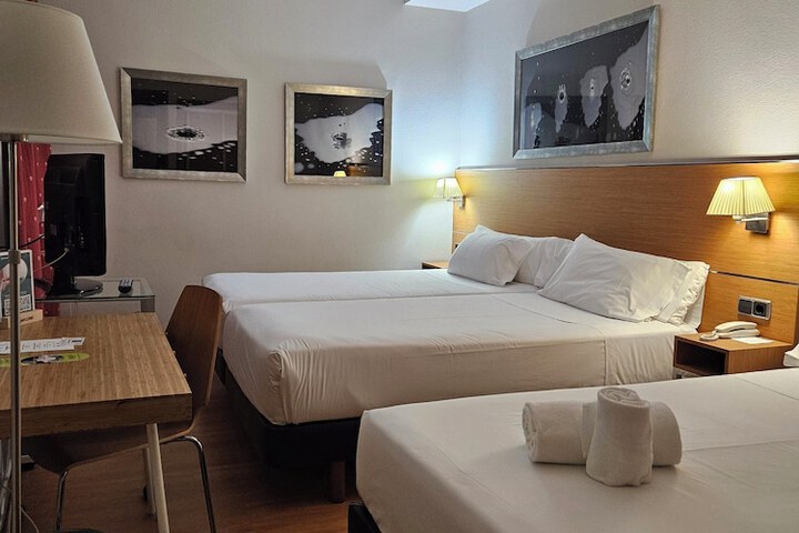 Room 35 of 105