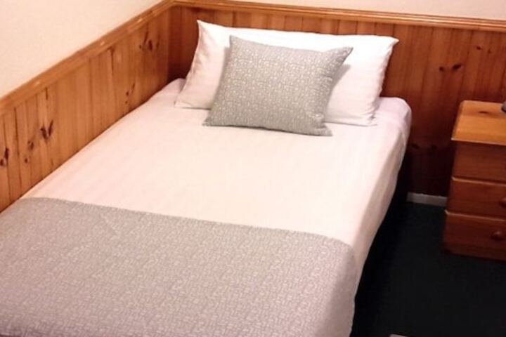 Room 8 of 47