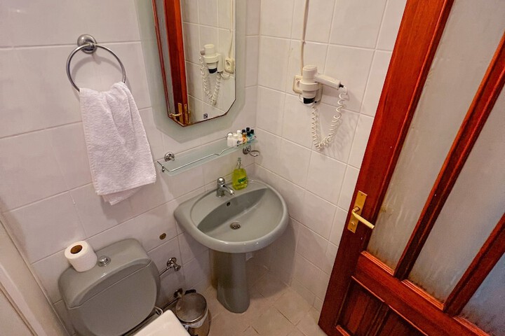 Room 49 of 139