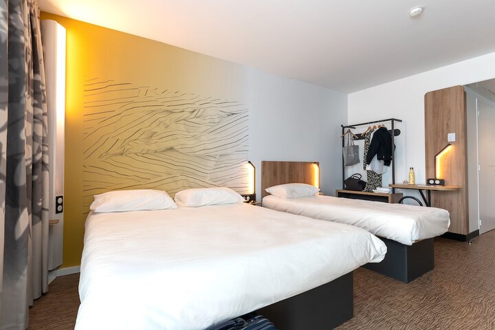 Room 35 of 67