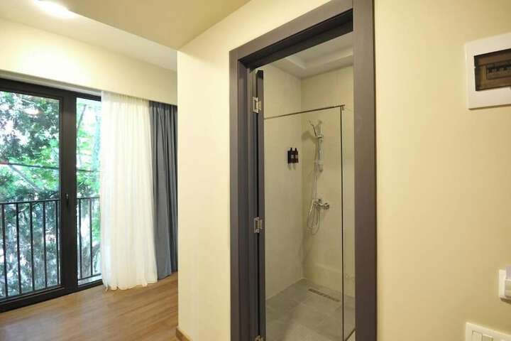 Room 4 of 19