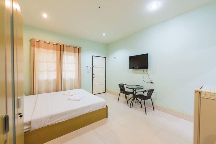 Room 3 of 12