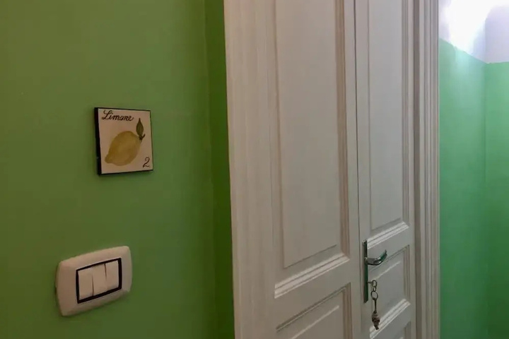 Room 14 of 26