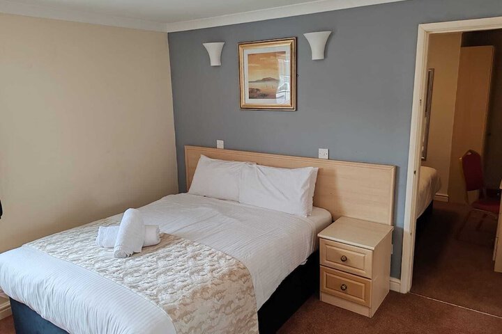 Room 4 of 57