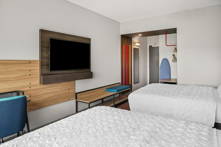 Room 13 of 41