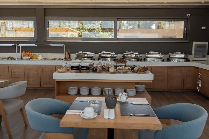 Dining 66 of 113