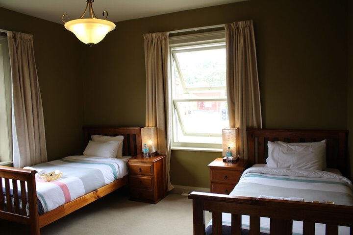 Room 17 of 61