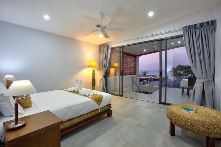 Room 6 of 21
