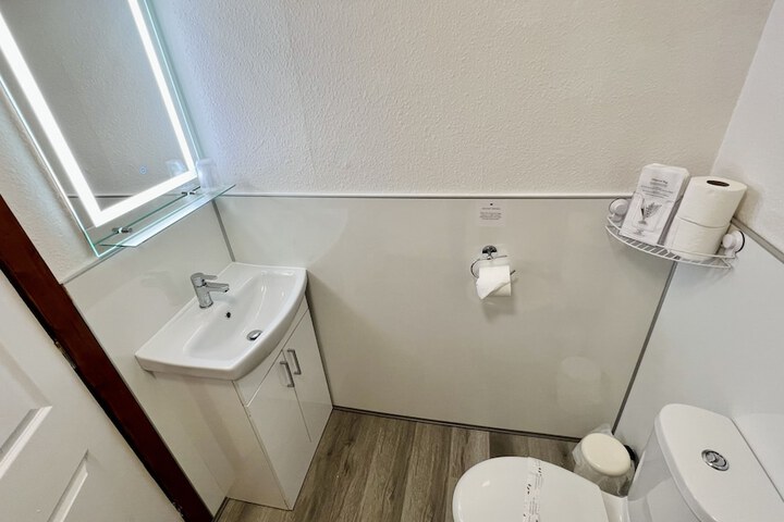 Room 125 of 133