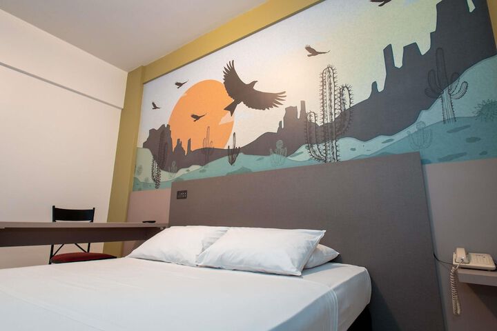 Room 16 of 121