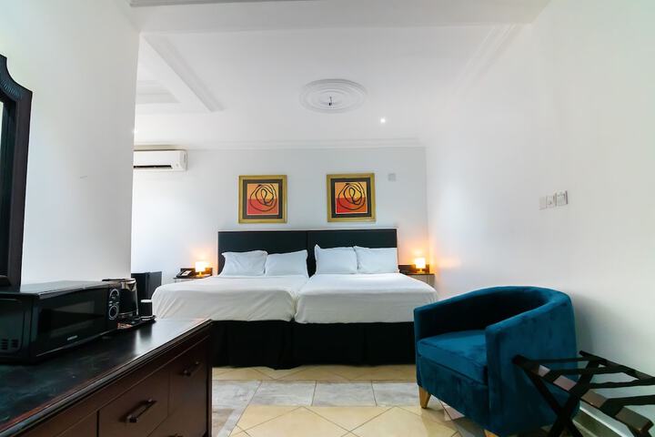 Room 6 of 45