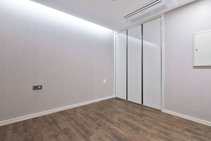 Room 75 of 108