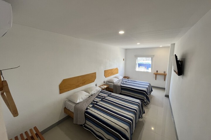 Room 4 of 14