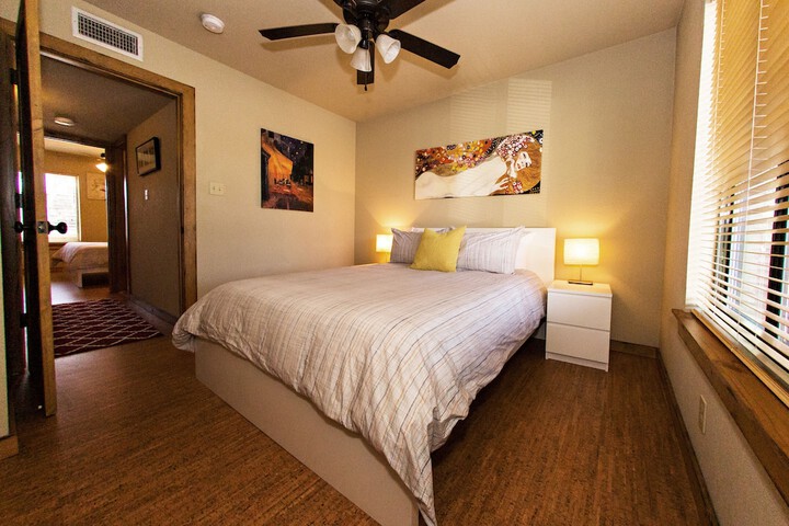 Room 7 of 82
