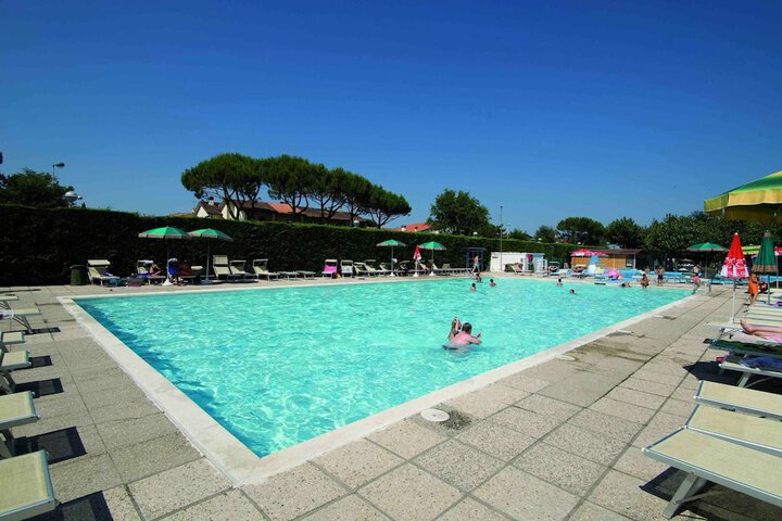 Pool 8 of 40