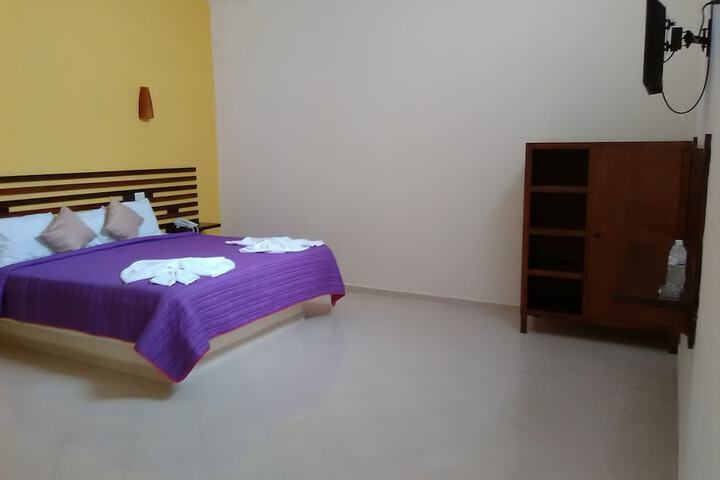 Room 11 of 23