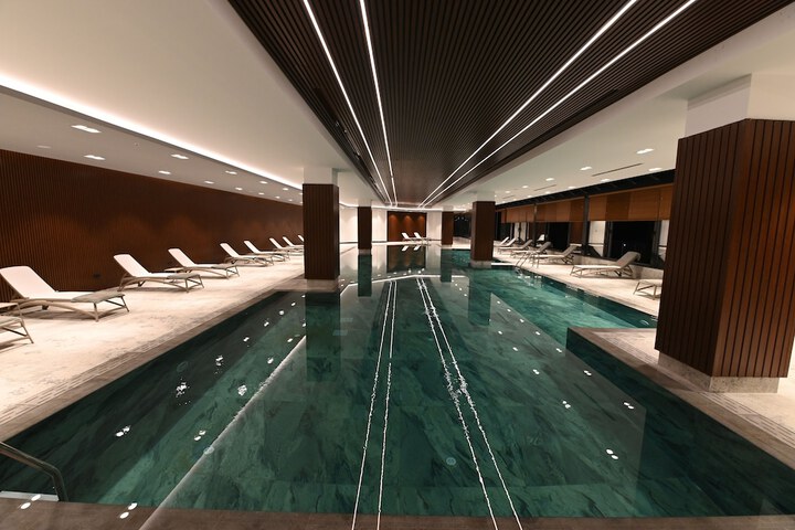 Pool 83 of 227